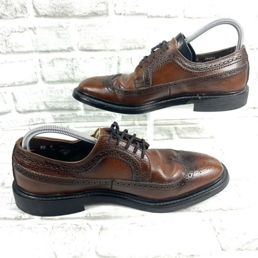 British Walkers Wingtip Dress Shoes Men SZ 9.5 D Brown Leather RARE Vintage